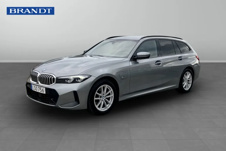 BMW 3 Series 2023
