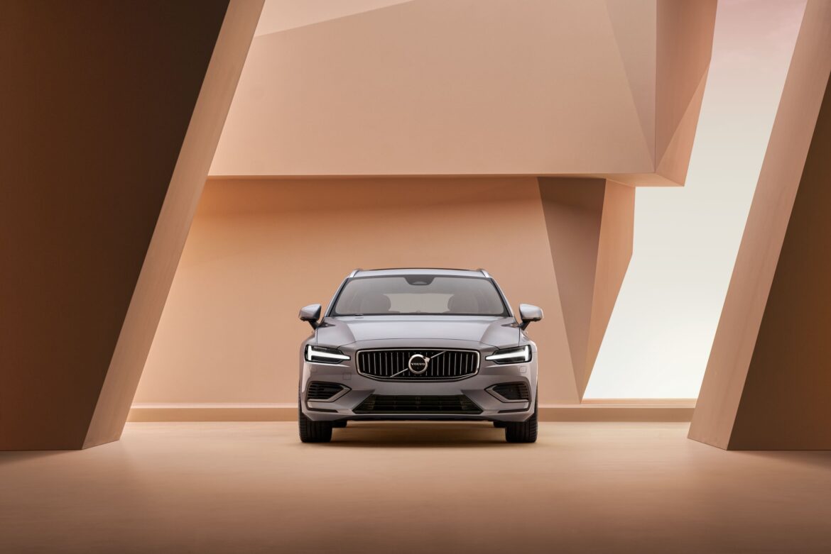 Privatleasa Volvo V60 från 6995 kr/mån