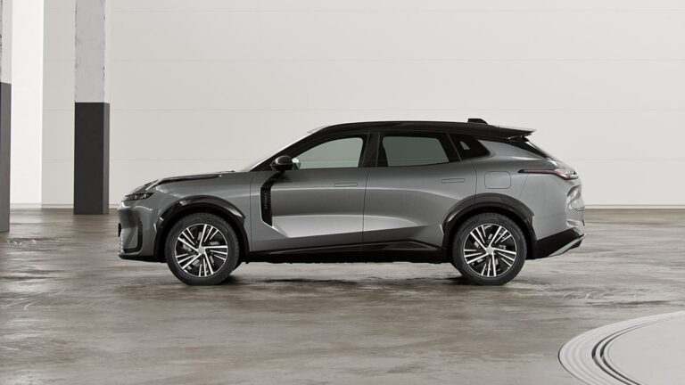 Lynk & Co 08 Core