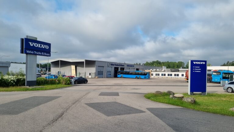 Lastbilar och Bussar