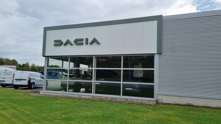Boka Dacia-service