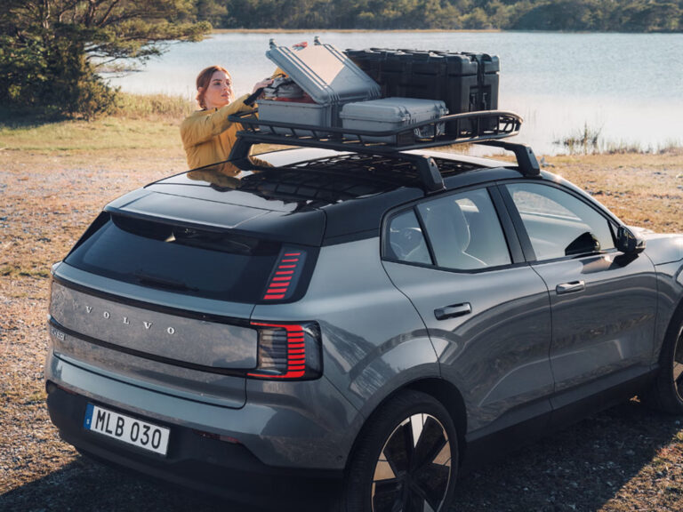 Helt elektriska Volvo EX30 Cross Country